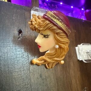 Vintage Art Deco brooch